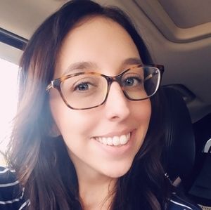 Meet your Posher, Kelli